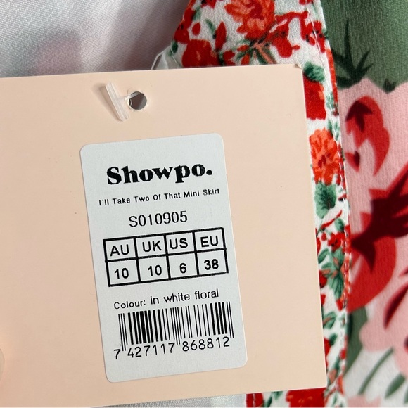 Showpo I’ll Take Two Of That Mini Skirt size 6 - Picture 6 of 7